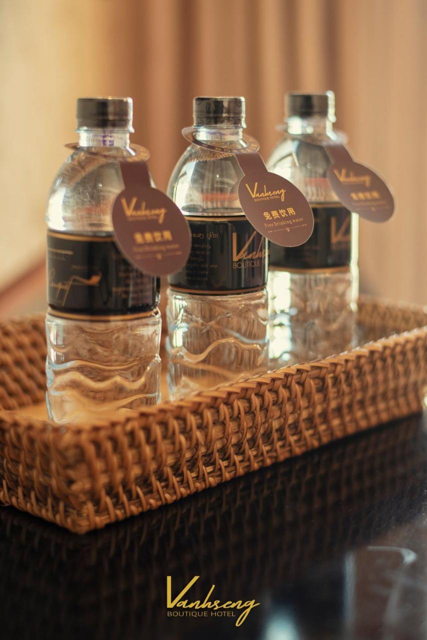 Vanhseng Boutique Vientiane Hotel Kültér fotó